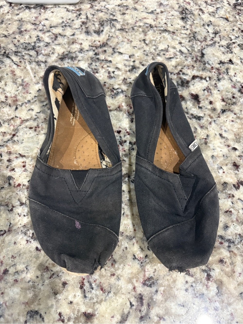 Toms Black Canvas Women’s Slip-On Flats